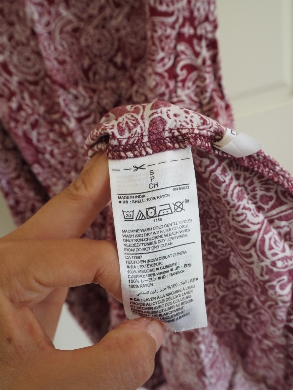 Old Navy Size S Red White Burgundy Paisley Sleeveless Cover Up V Neck Sundress - Picture 5 of 5